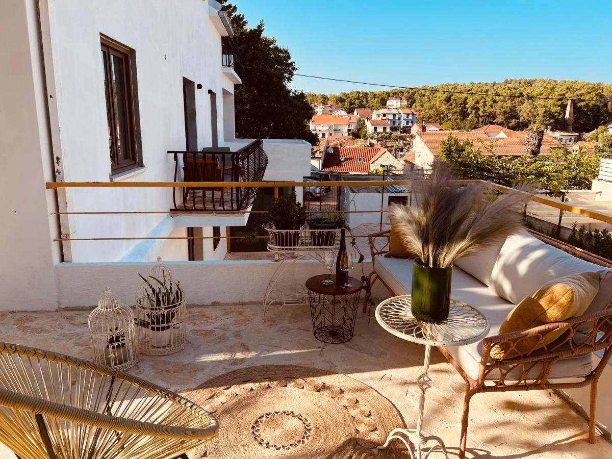 B&B 366 Vrboska Esterno foto