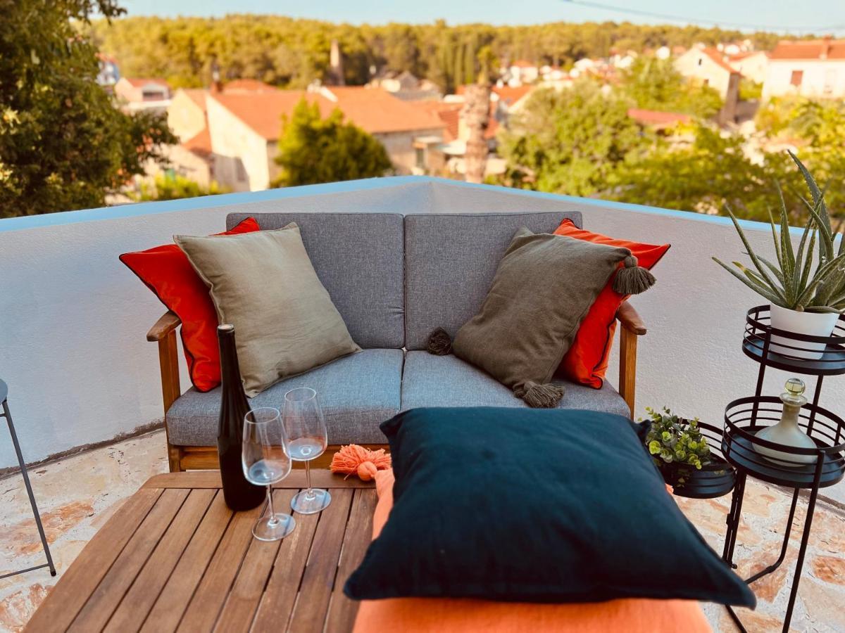 B&B 366 Vrboska Esterno foto