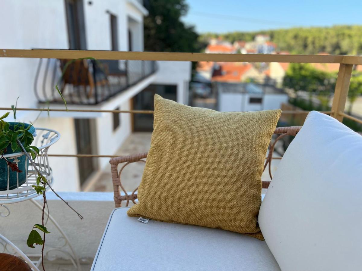 B&B 366 Vrboska Esterno foto