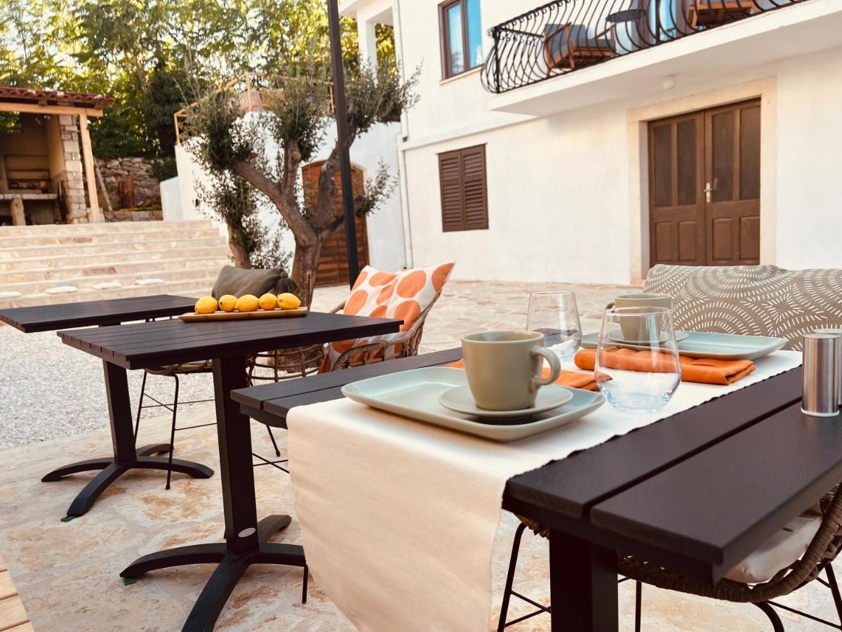 B&B 366 Vrboska Esterno foto