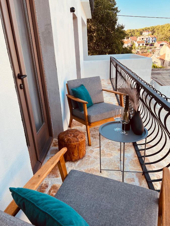 B&B 366 Vrboska Esterno foto