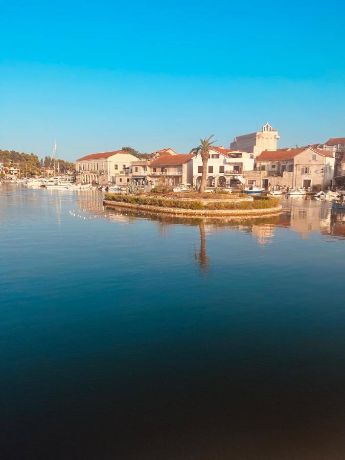 B&B 366 Vrboska Esterno foto